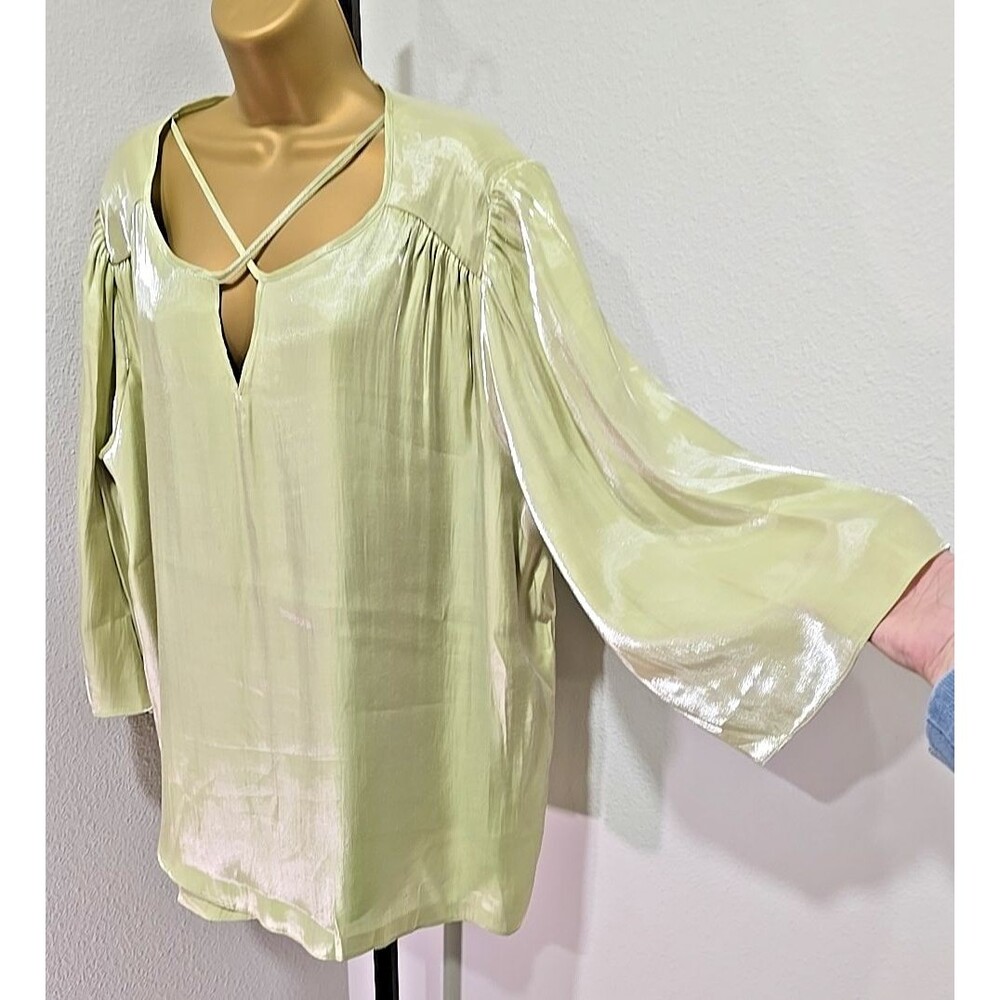 Cato Green Satin Shimmer Flare Sleeve Top Size 22 24 Holiday Pastel Boho Peasant